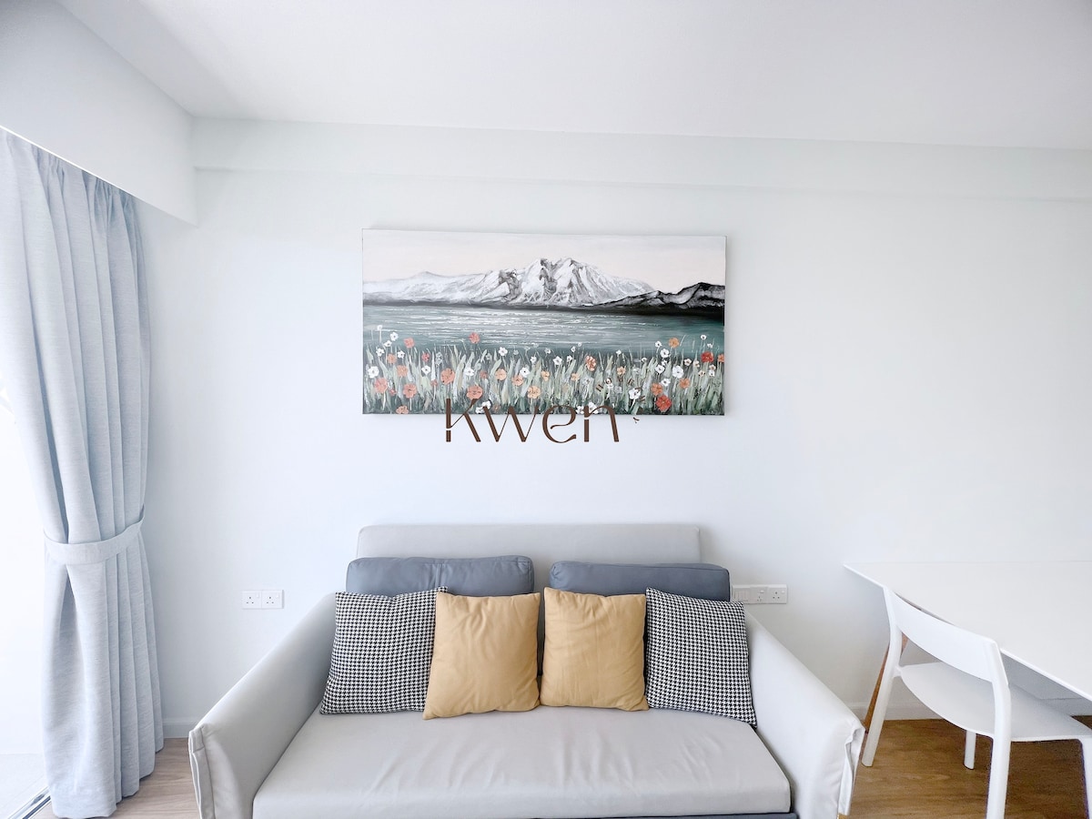 KWEN Suites-Tg Aru InfinityPool单间公寓，带沙发床