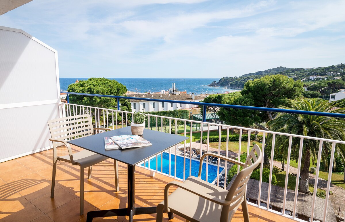 Premium con terraza Vista Mar (3 pax con desayuno)