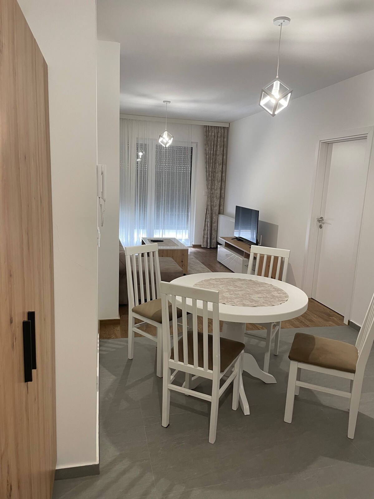 I&I Apartman u center