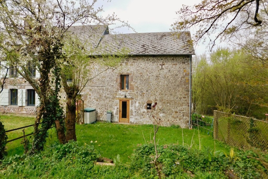 Peaceful cottage in rural Normandy