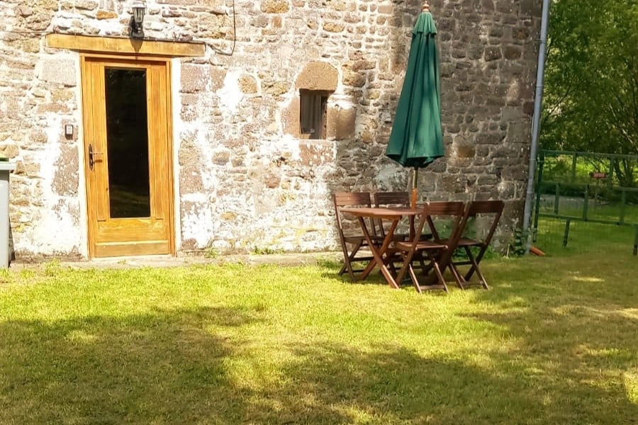 Peaceful cottage in rural Normandy