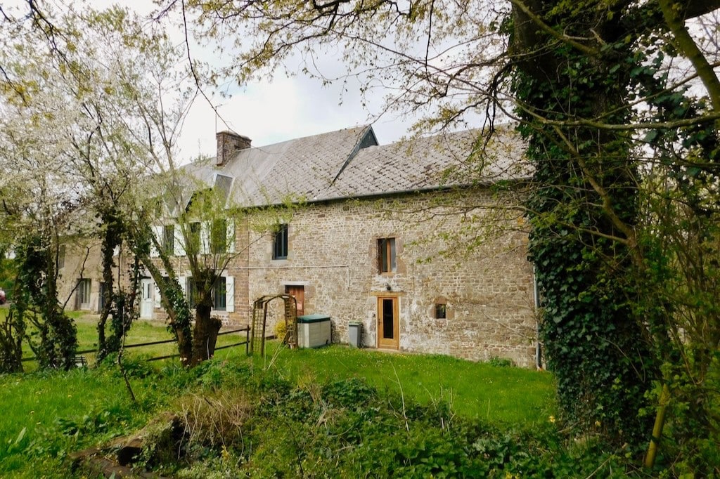 Peaceful cottage in rural Normandy