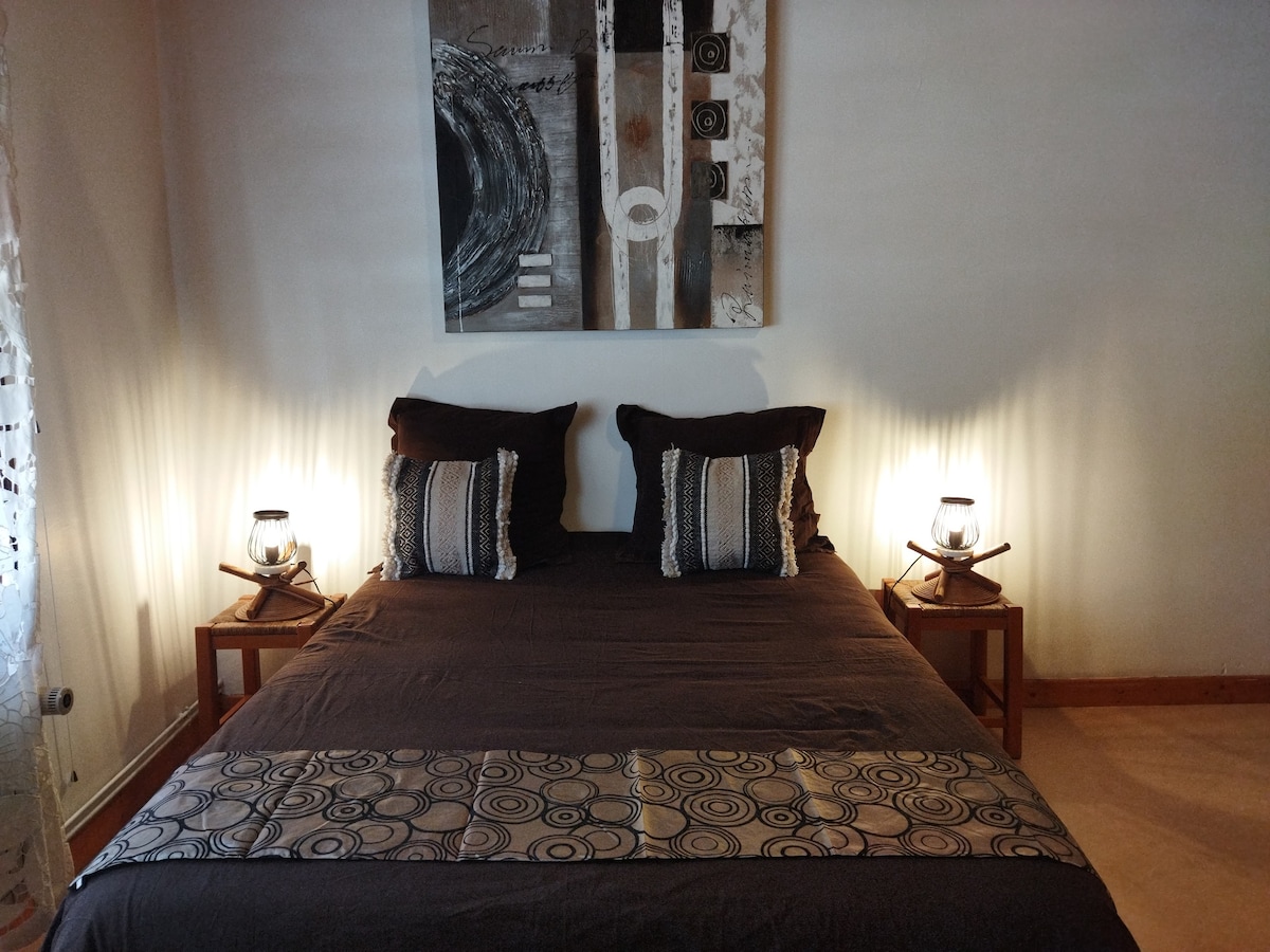 Nomad Alp B&B : Chambre Africa