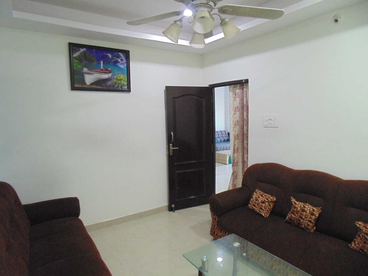 Furnished Apartment At HS Royal 3BHK