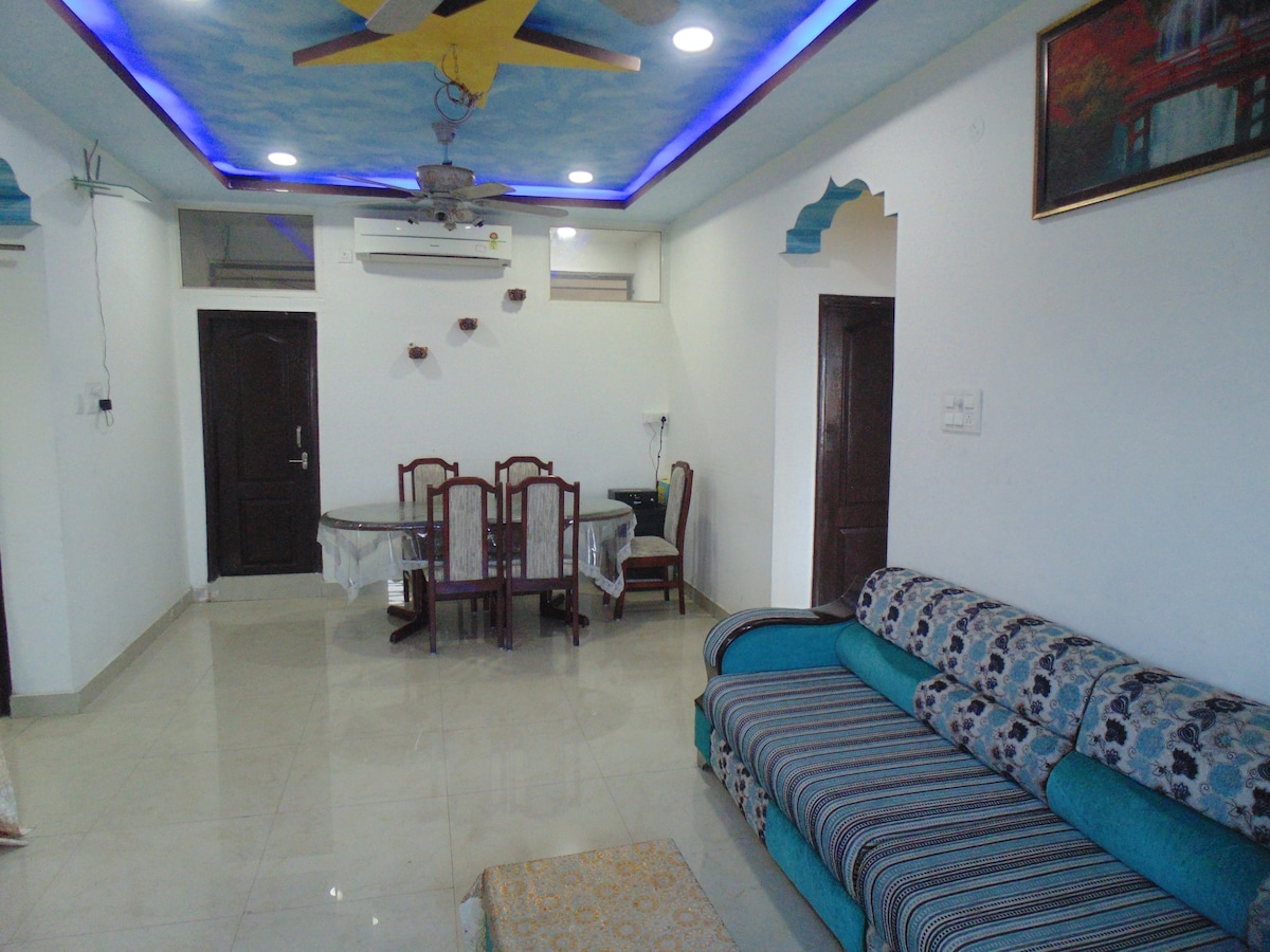 Furnished Apartment At HS Royal 3BHK