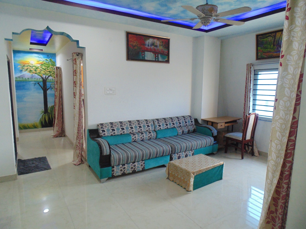 Furnished Apartment At HS Royal 3BHK