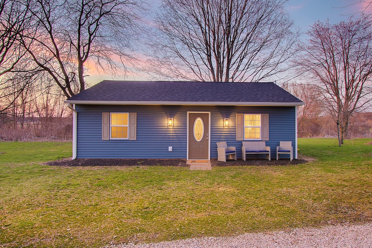 Charming Two Bedroom Vermilion Getaway