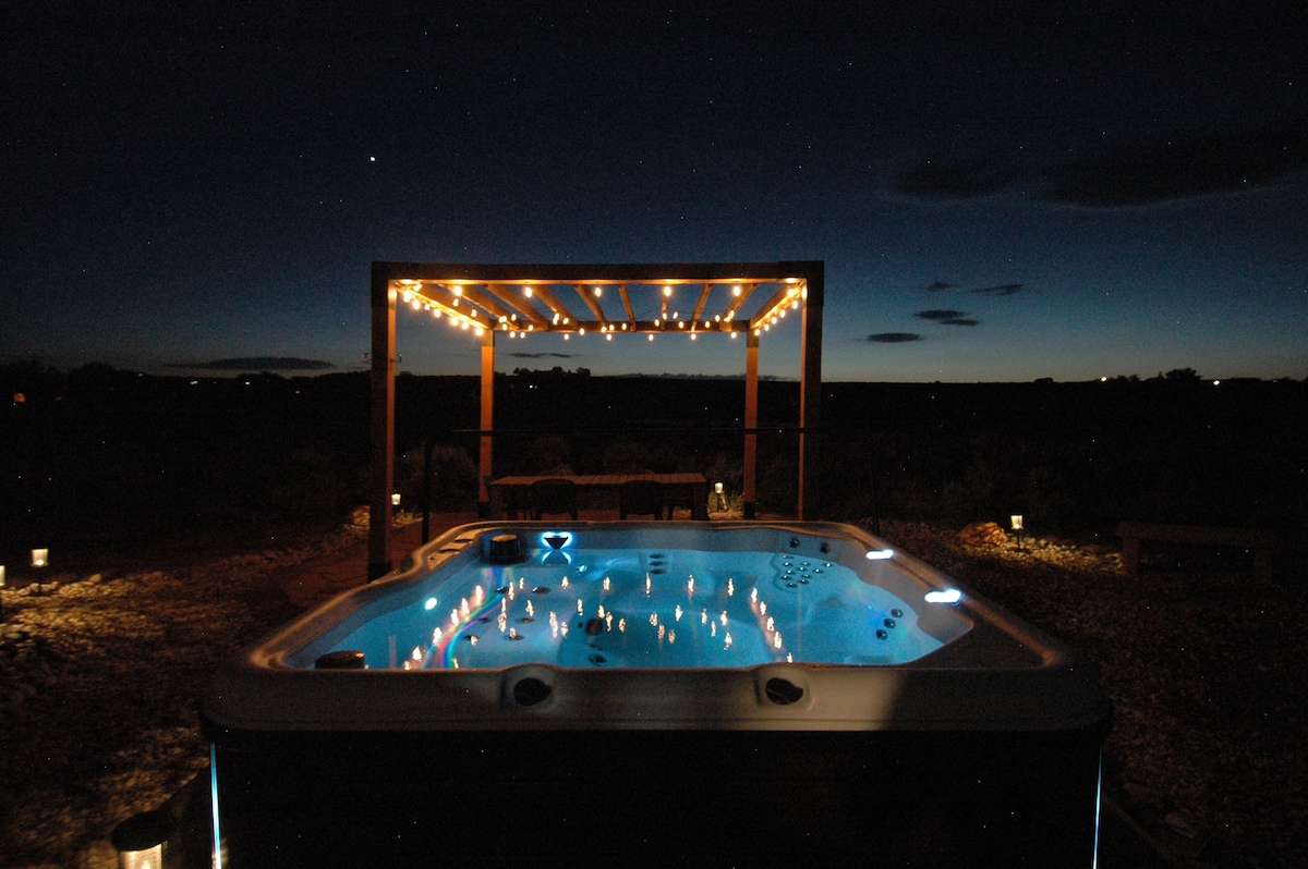 BeautifulTaos: Views, Swing, HotTub, Kiva+ConeFire