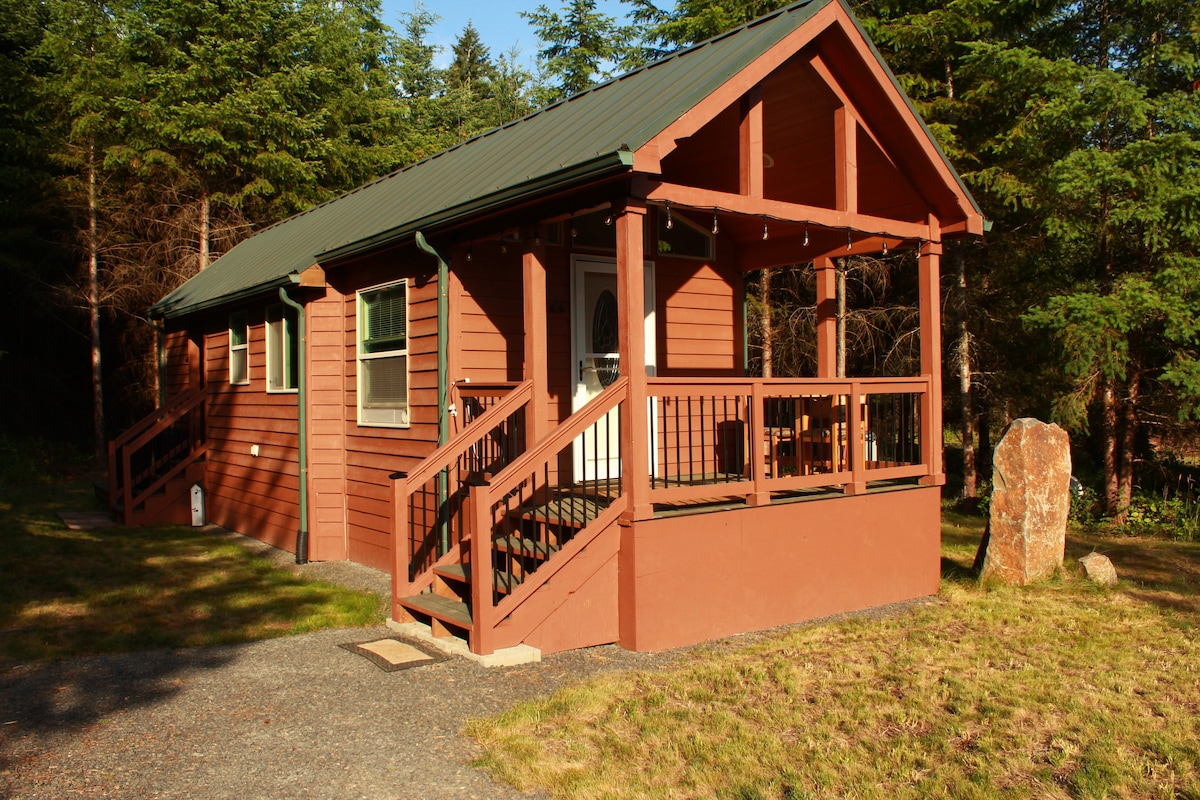 Big Rock Cabin, private 13 acres