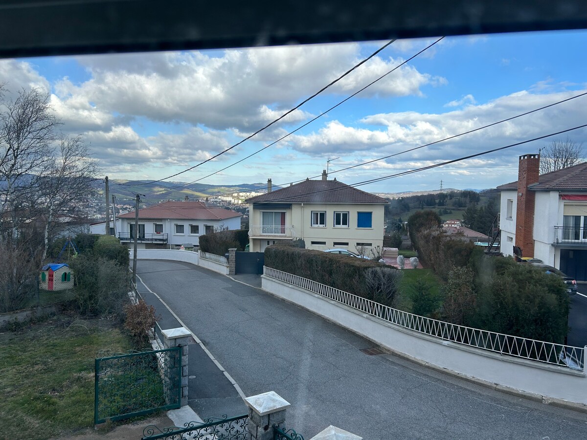 Chambre privée dans villa calme