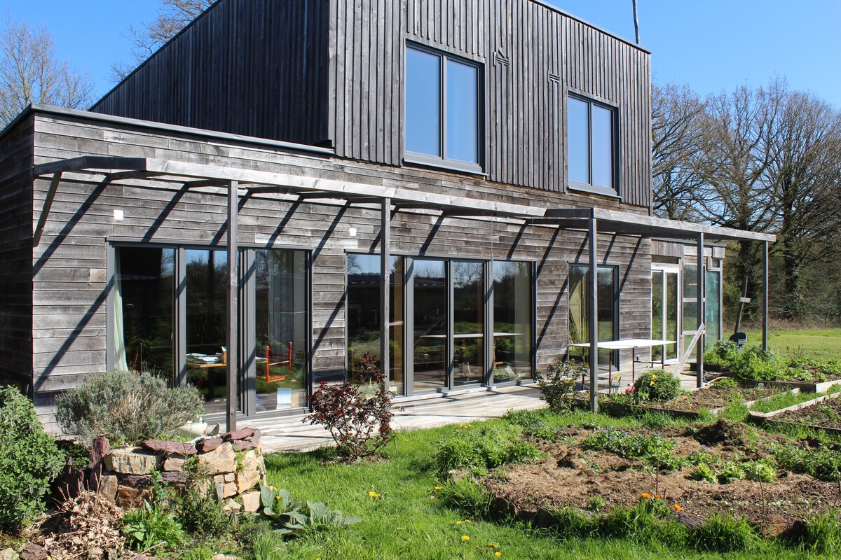 Maison  en lisière de forêt  de Brocéliande