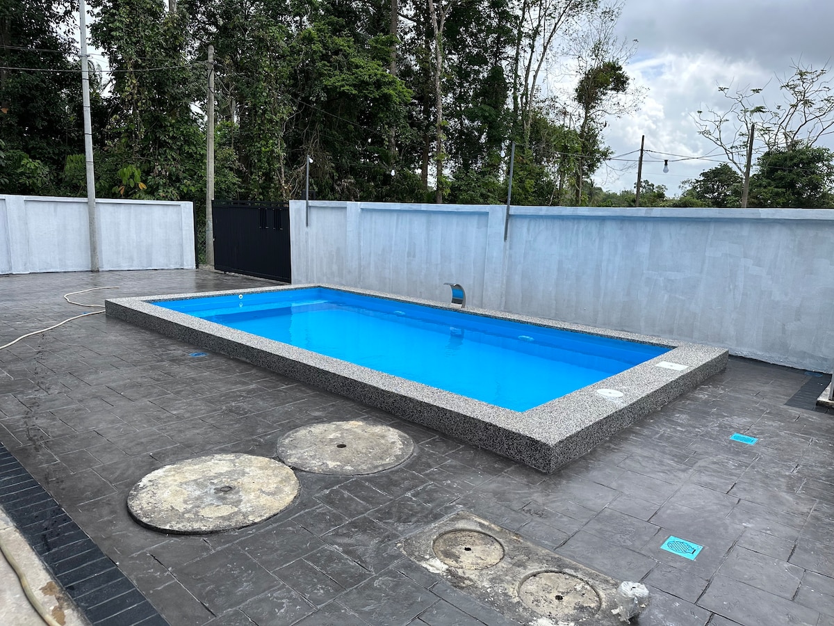 Padang Tengah Homestay Private Pool -B