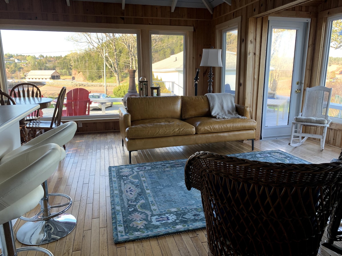 Oceanfront Cottage:Best Views In St. Martins