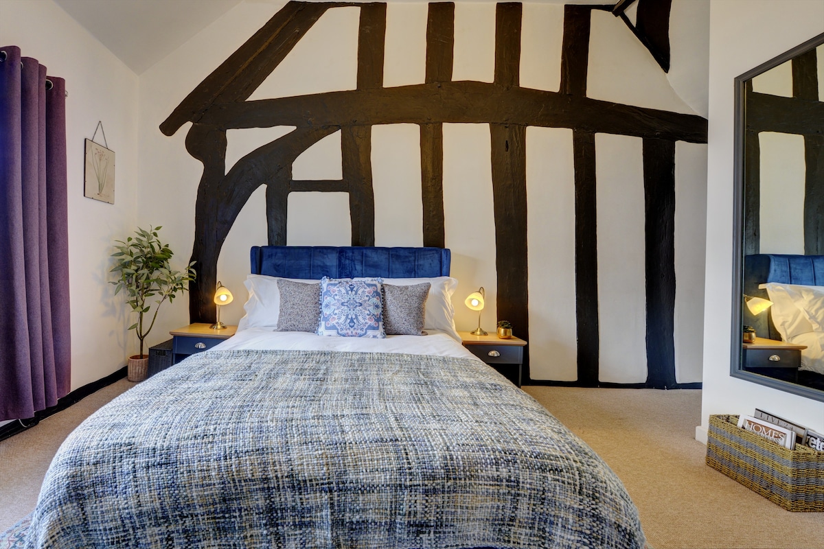 Loft Cottage - Near to Stratford-on-Avon & Warwick