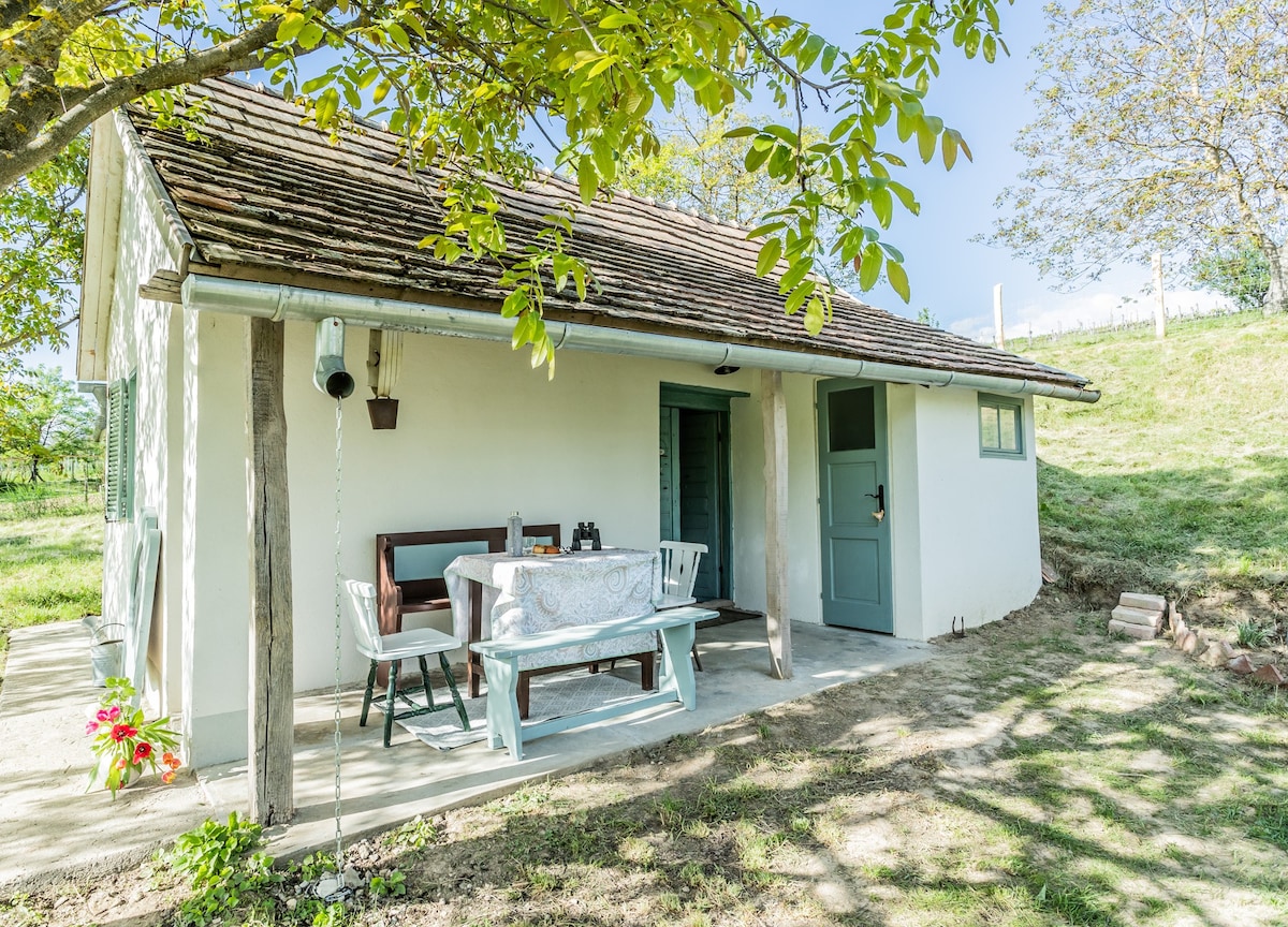 Romantic Vineyard Cottage