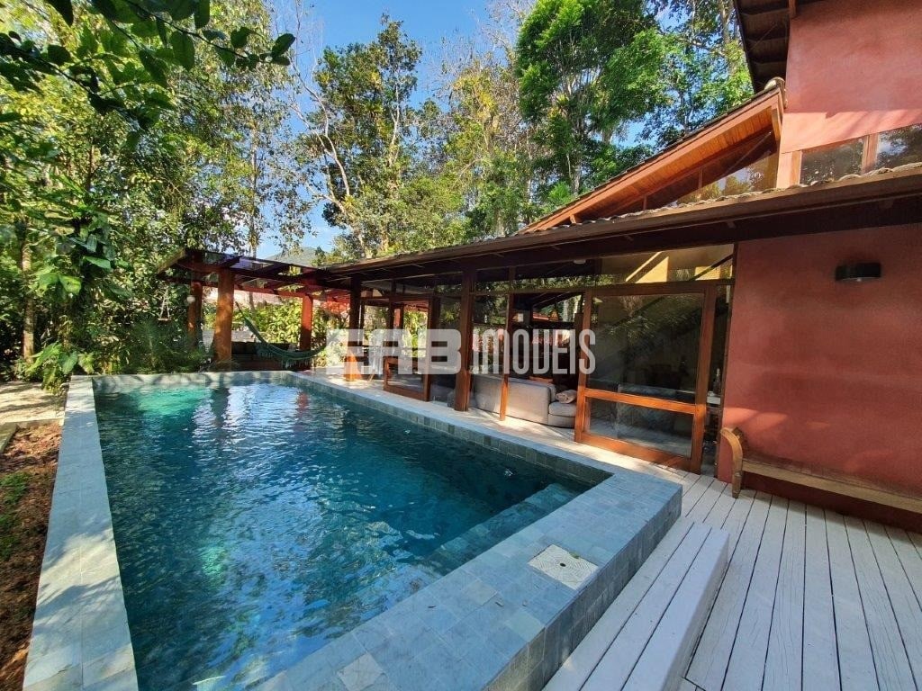 House in Itamambuca with heated pool and sauna