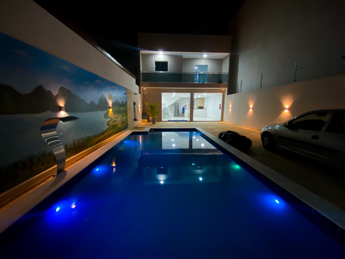 Duplex com piscina e mobiliado