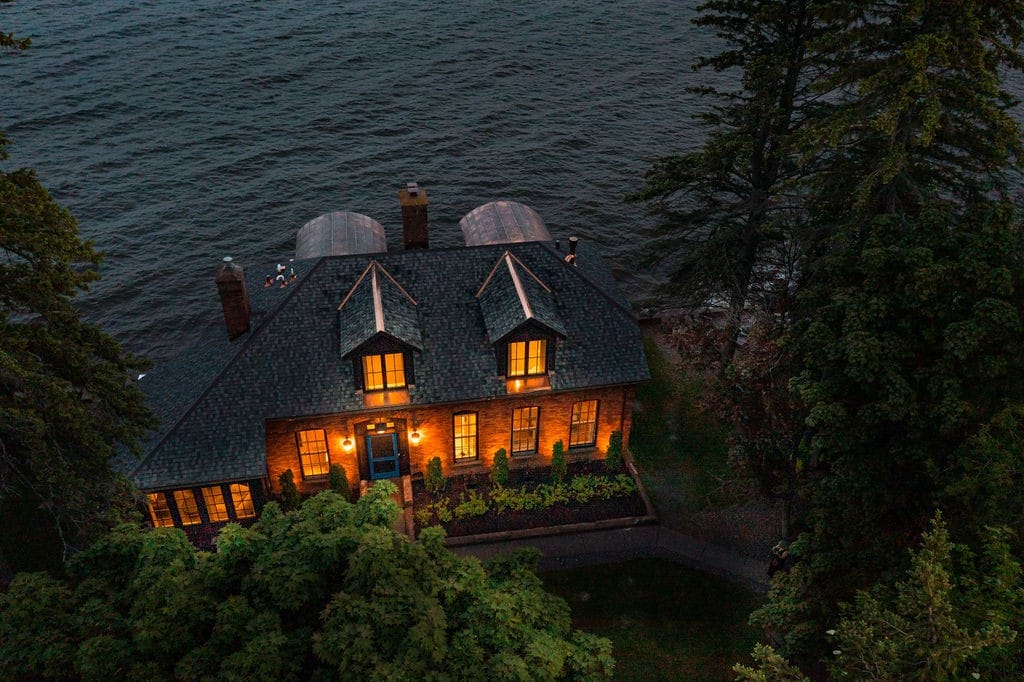 The Pumphouse on Lake Superior I 200 ’Lakefront