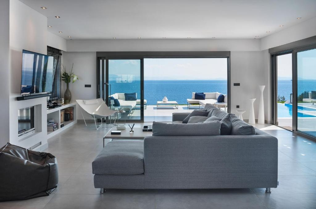 Villa Soligia - New Luxury Beach front Villa