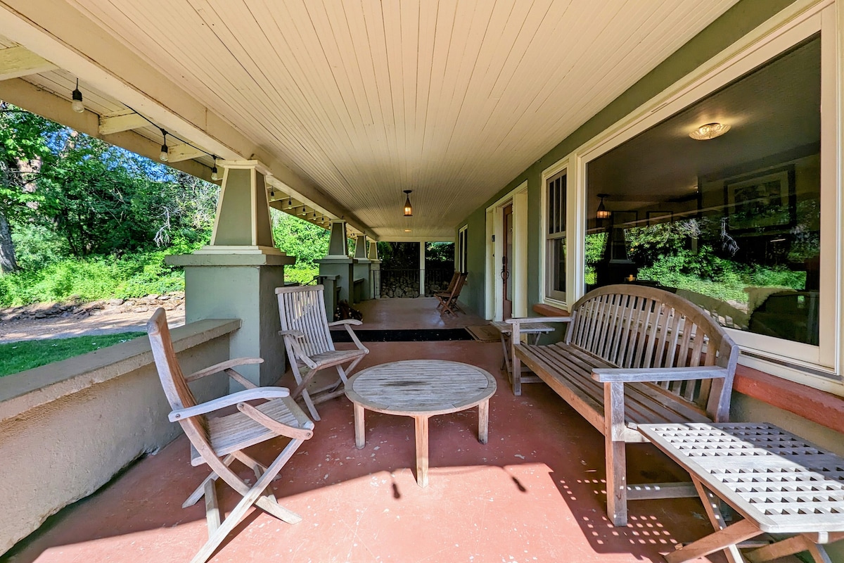 Chehalem House - Vineyard Views