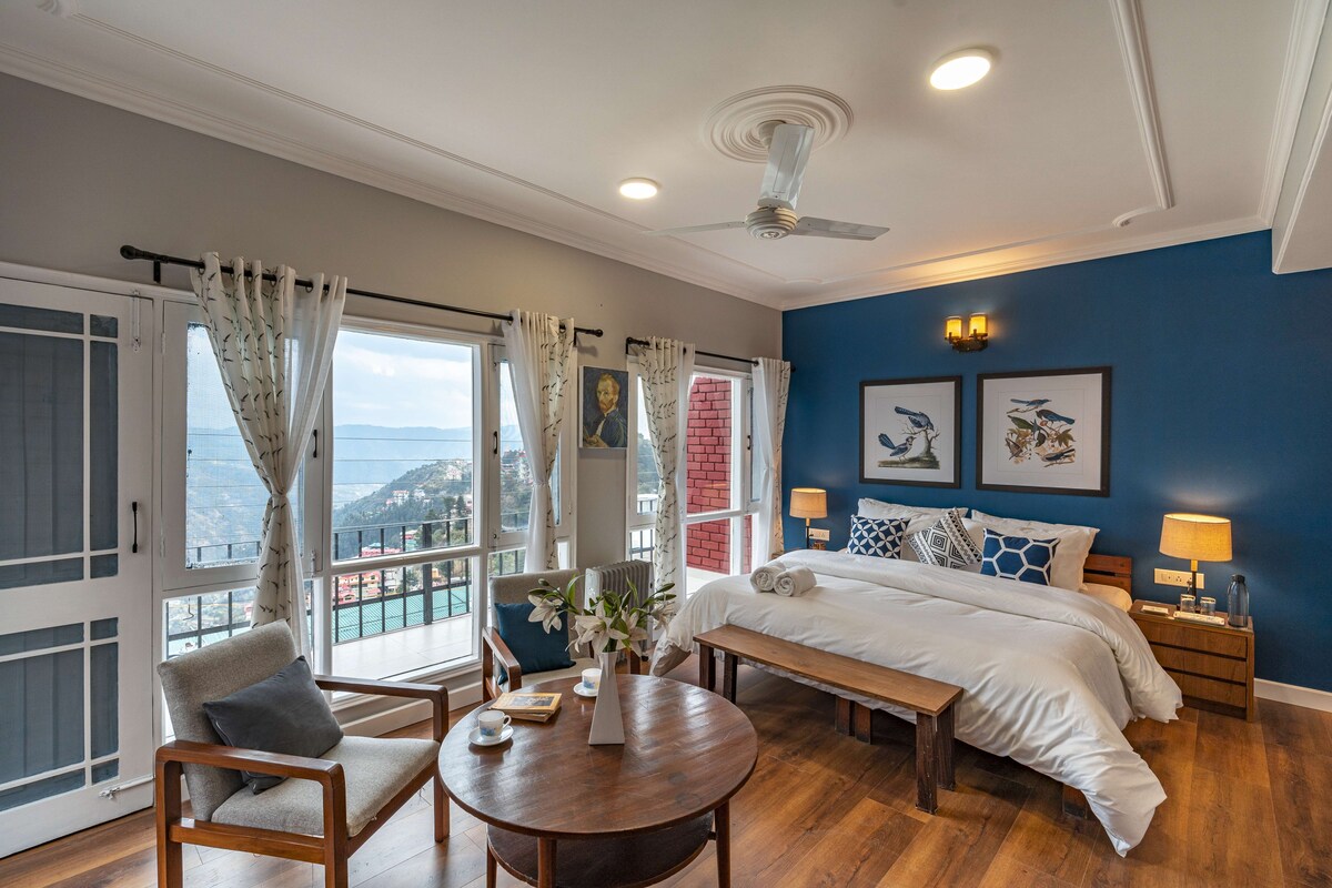 Zostel Homes Shimla | Deluxe Room (with balcony)