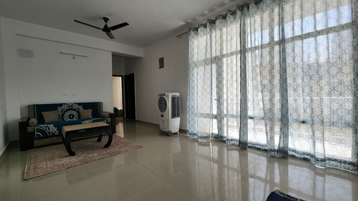 Clean and Cozy Family Home stay in 2 BHK flat