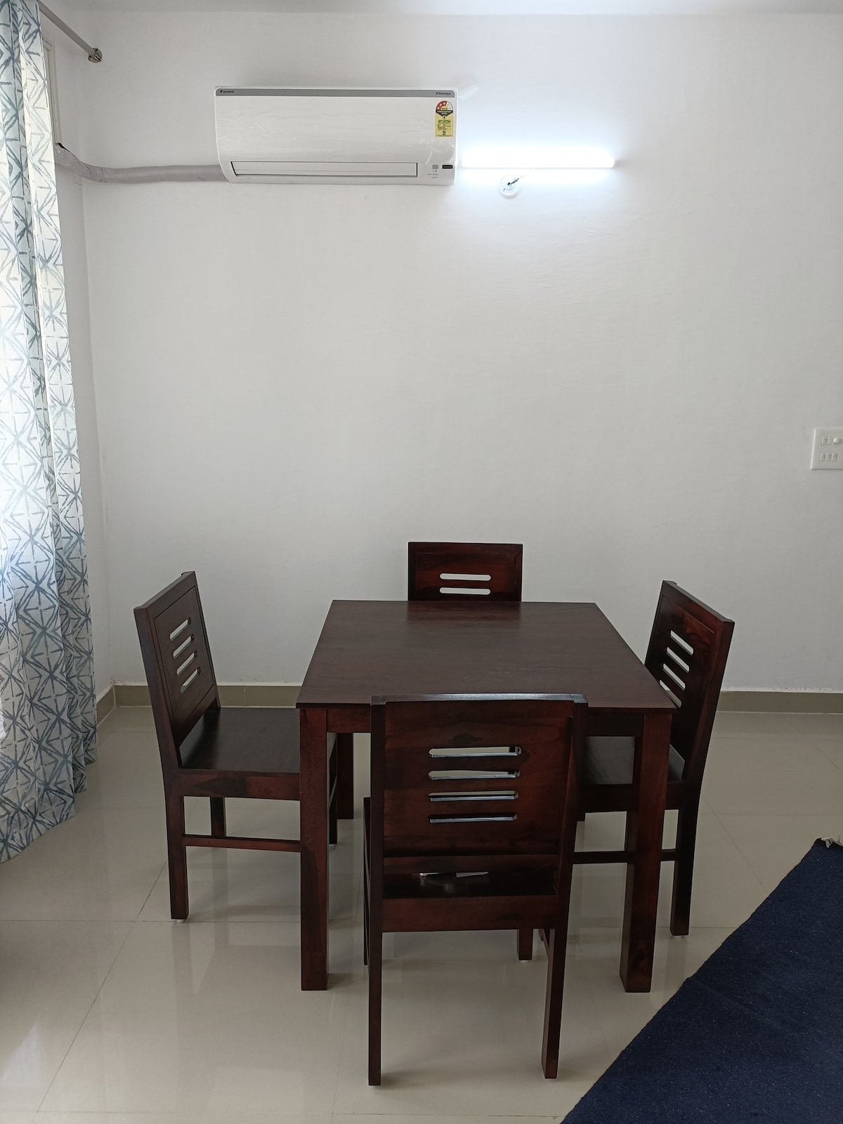 Clean and Cozy Family Home stay in 2 BHK flat