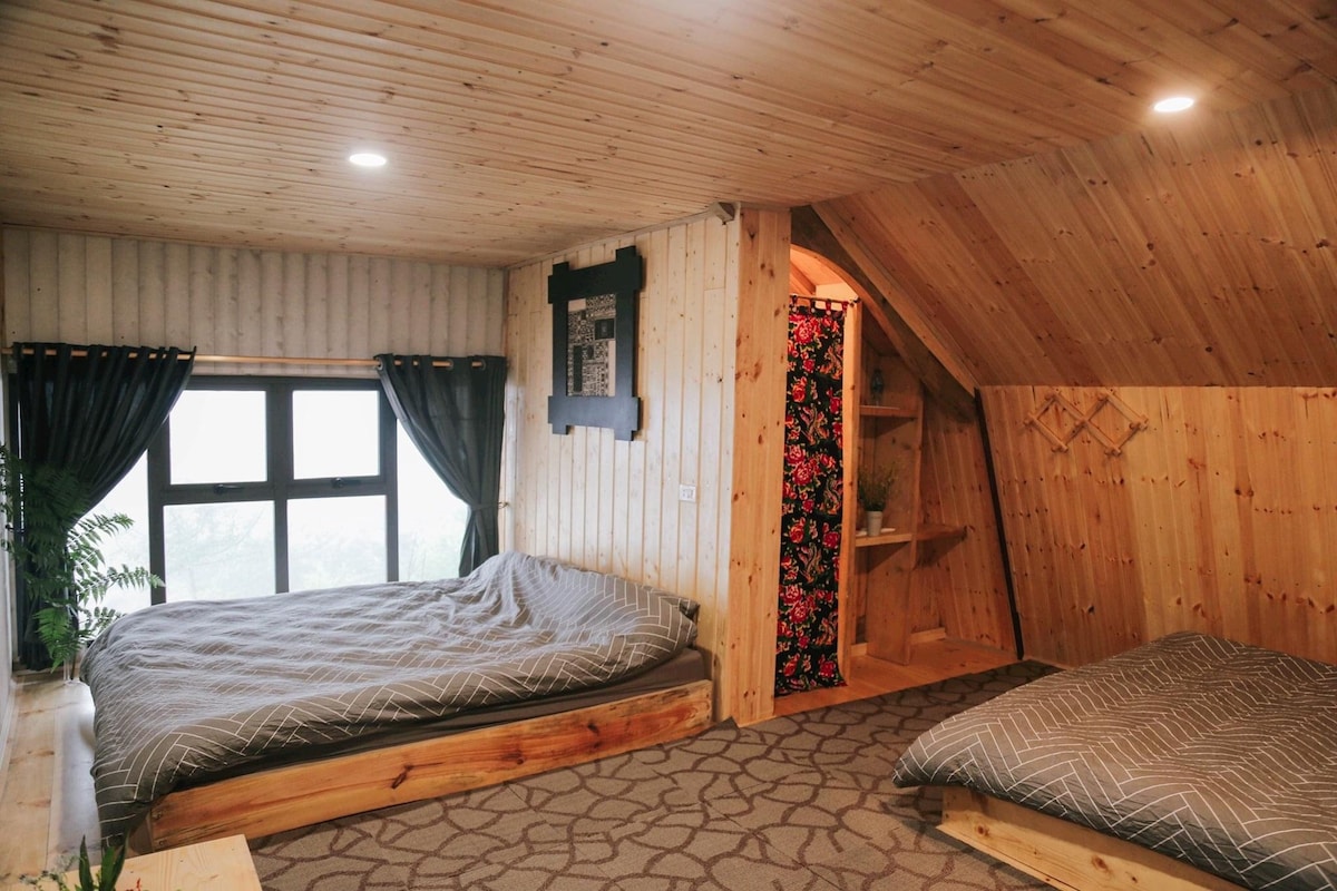 Rustic H'mong  Chalet  Sau Chua Homestay