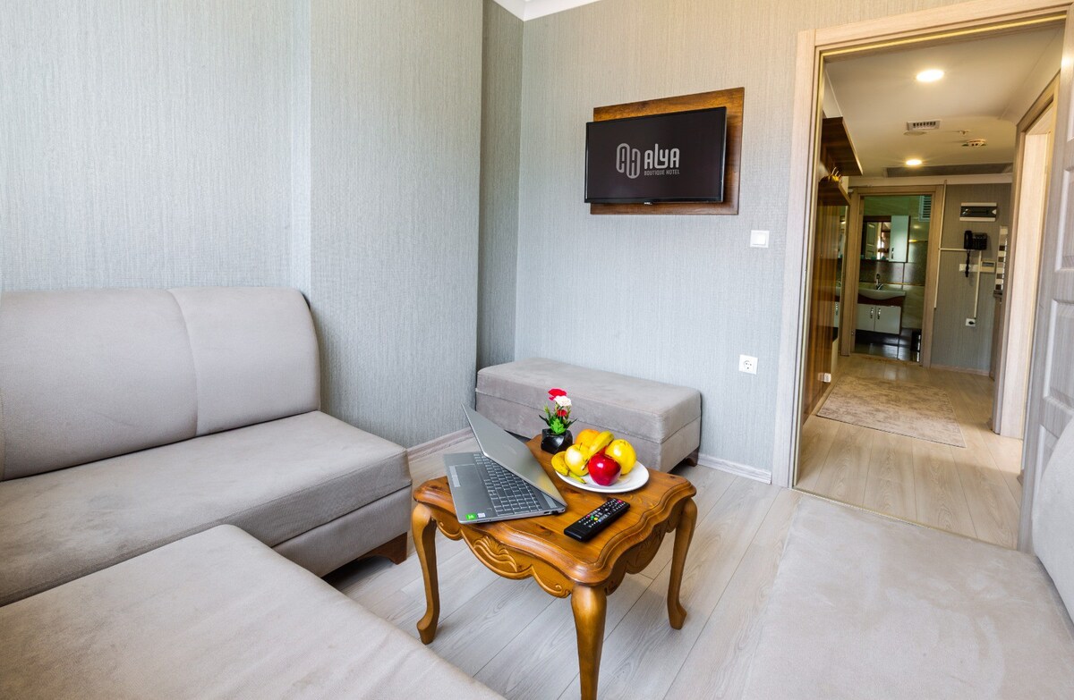 Alya Boutique Hotel - King Suit