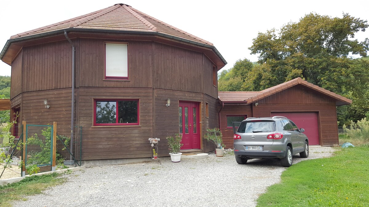 Maison atypique ronde en bois