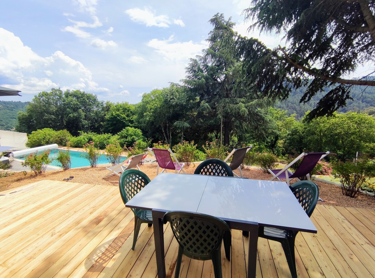 Belle propriété avec piscine chauffée