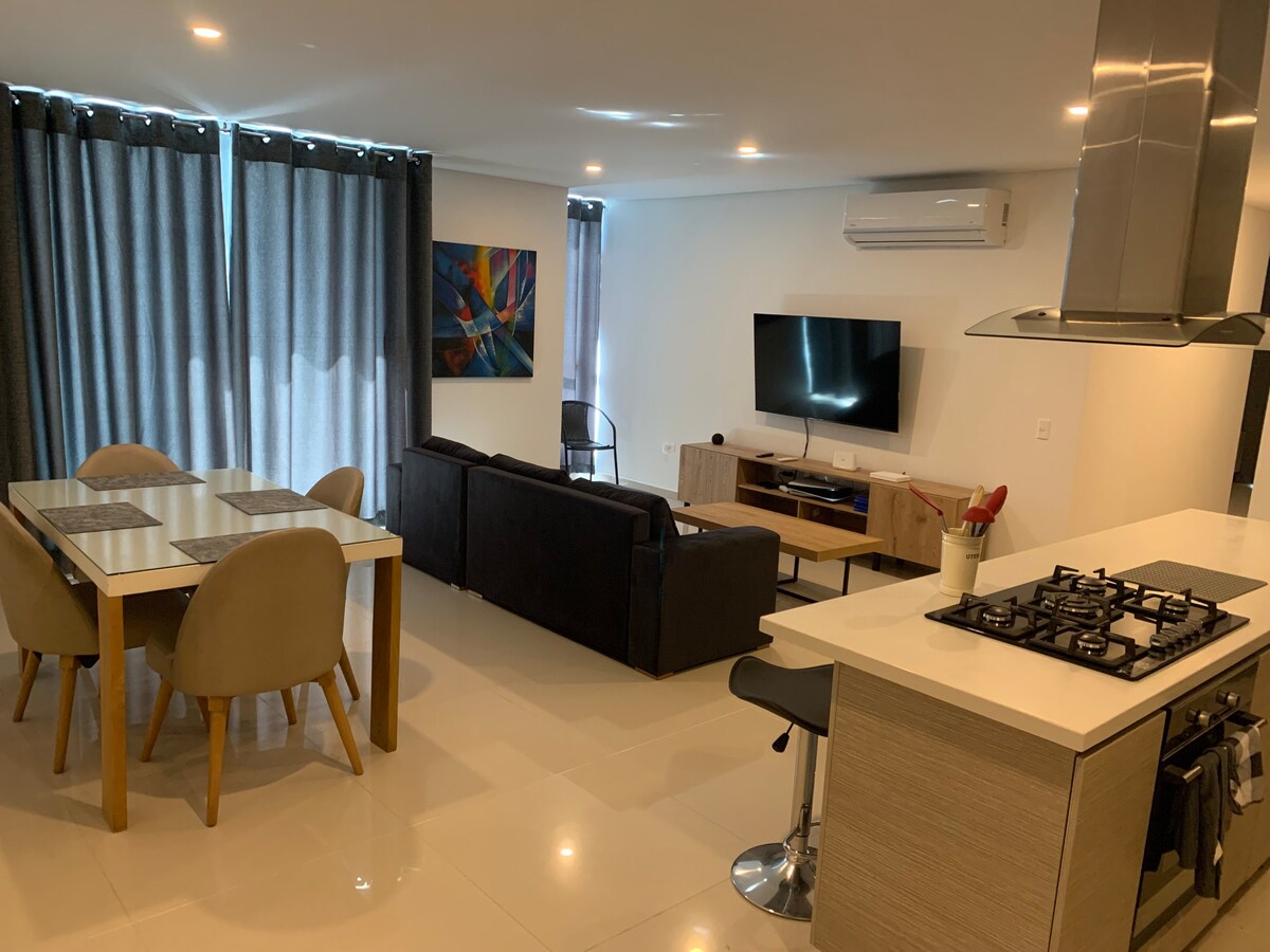 3 bedroom apartment in barranquilla with AC & POOL
