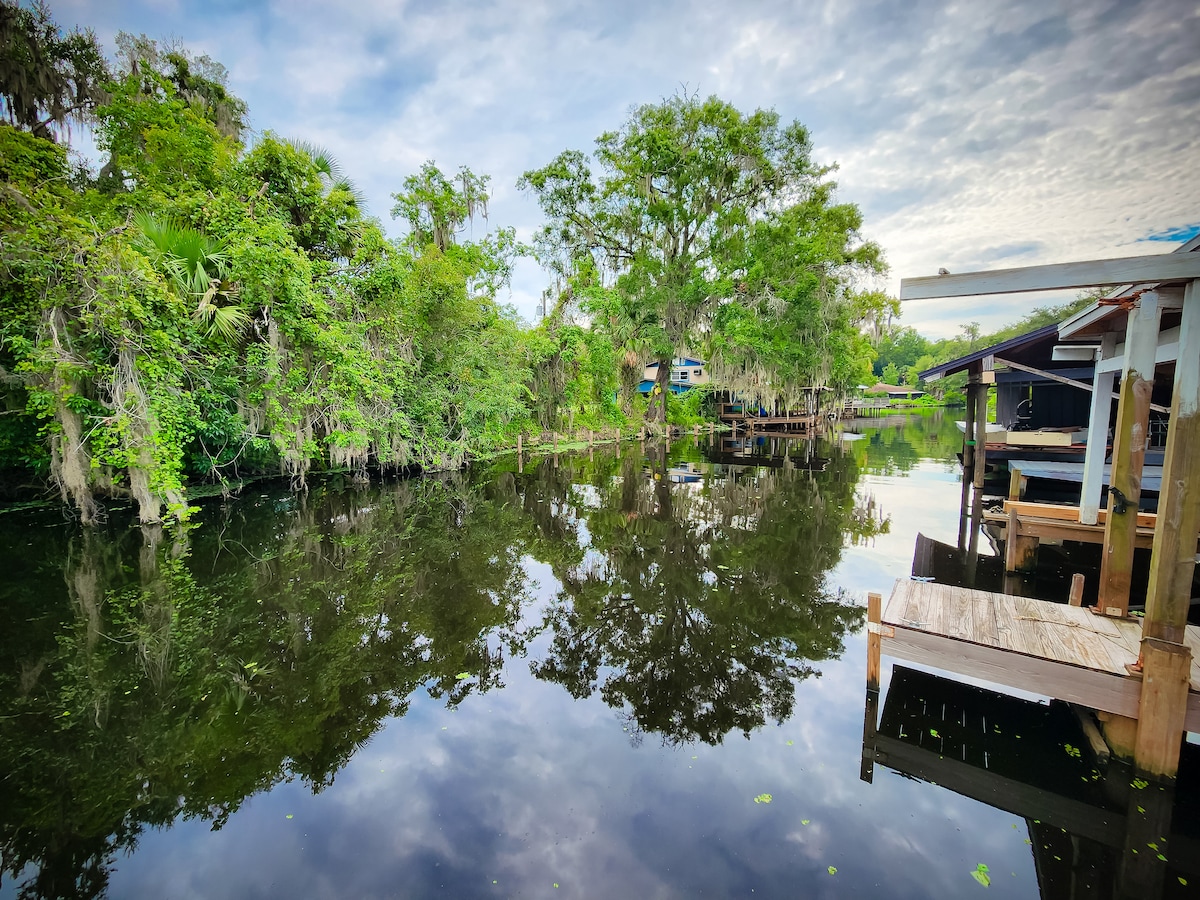 Astor River House with 2 private boat slips