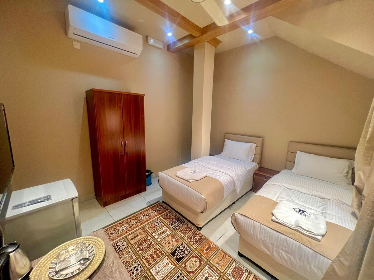 Saqiyat Alrass Room - Al Hamra Mountain View