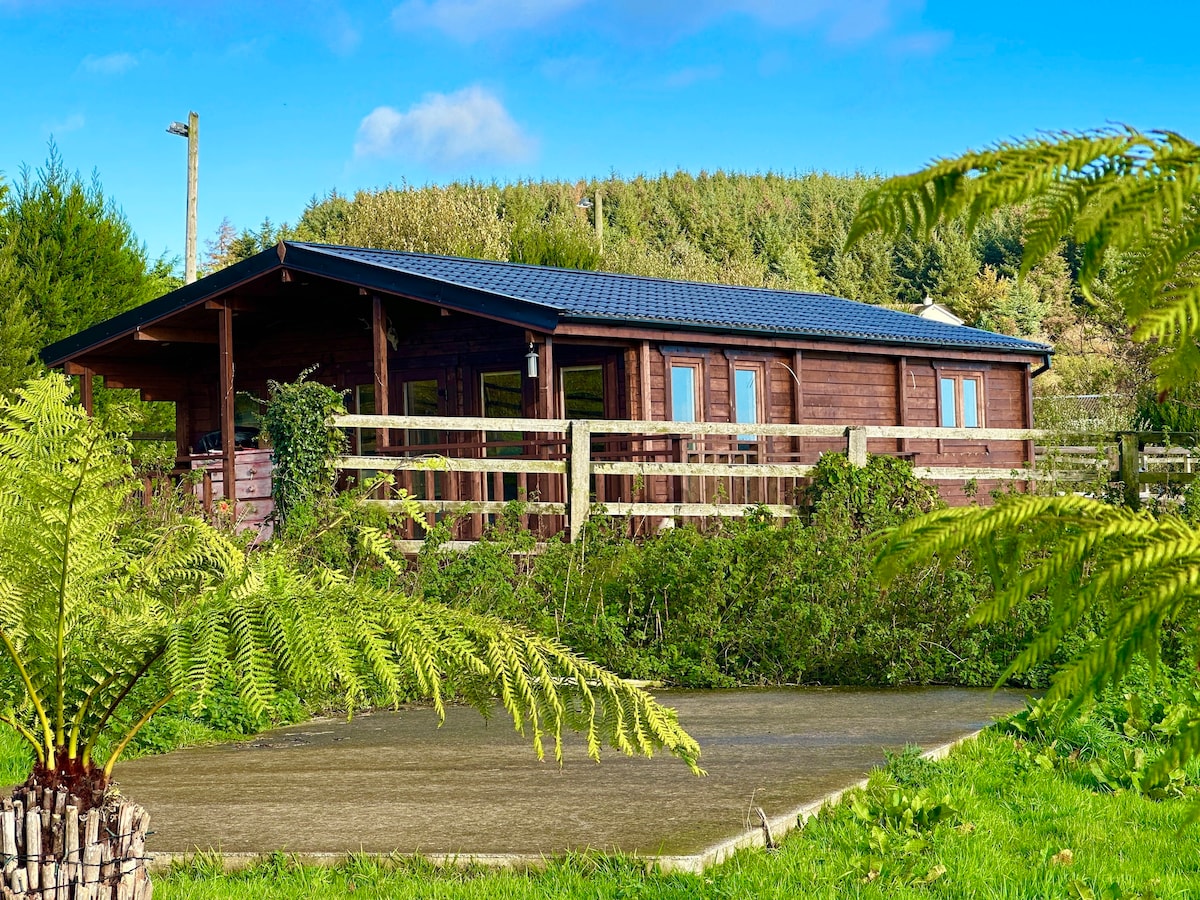 House with breathtaking views!