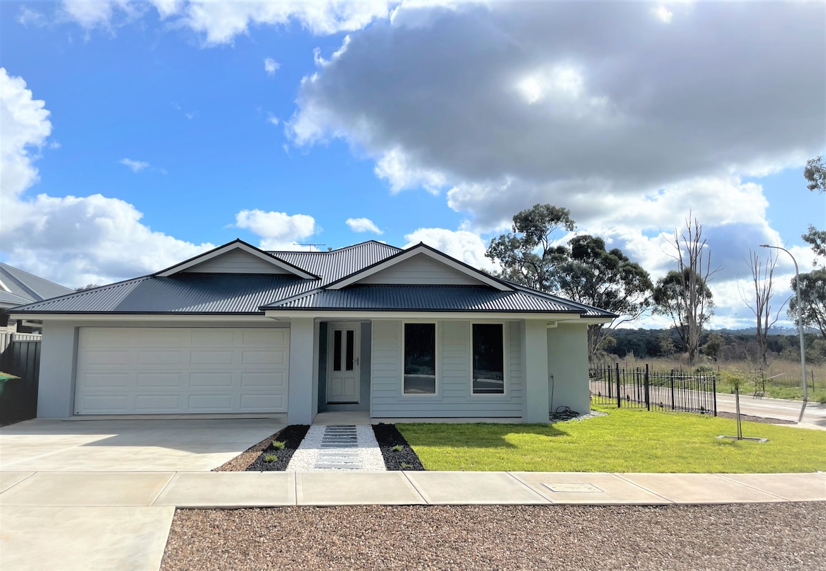 Home (Ava) in Thurgoona Albury Wodonga