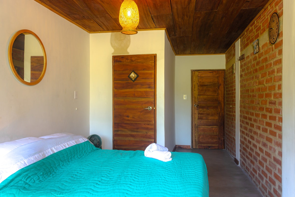 Private bedroom con vista - casa pistacho