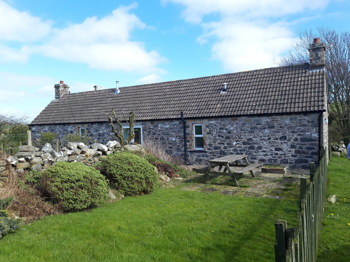 Charming Galloway cottage - beaches & walks nearby