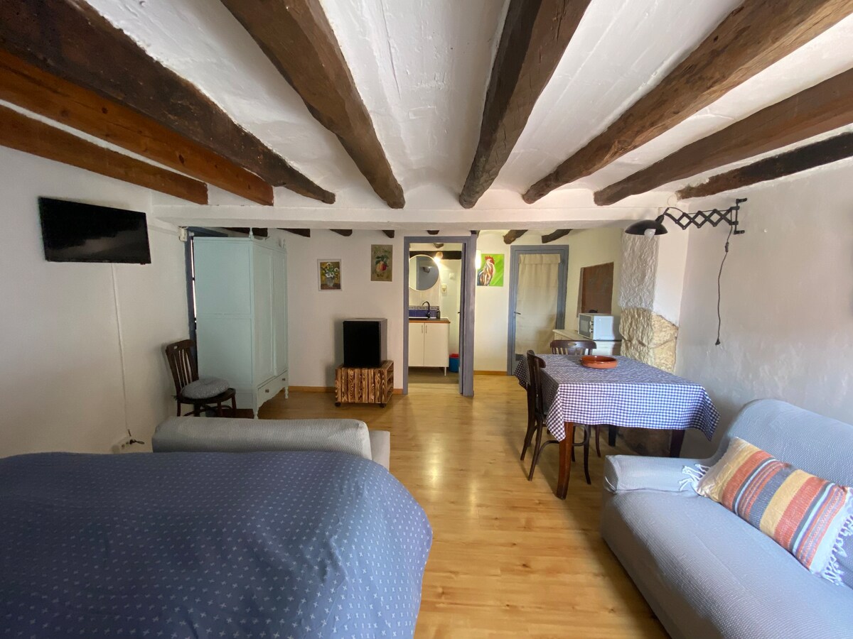 Cosy room in Altafullas Old Town