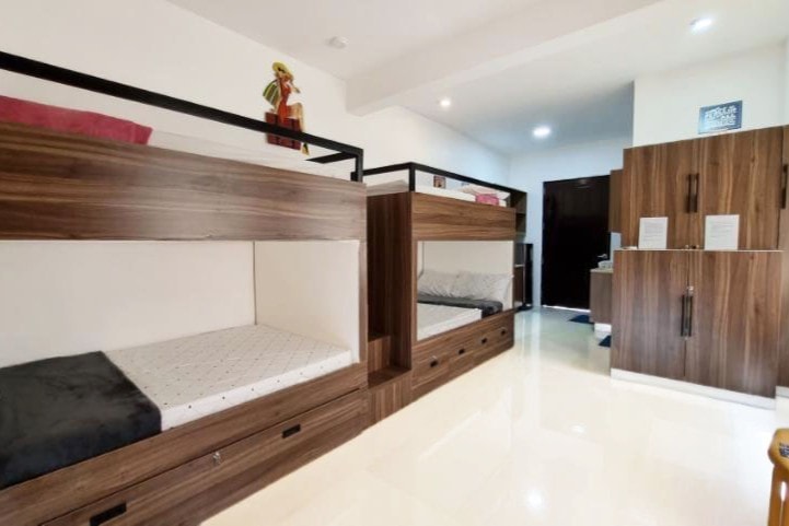 Condo Unit in Camaya Coast - Mariveles