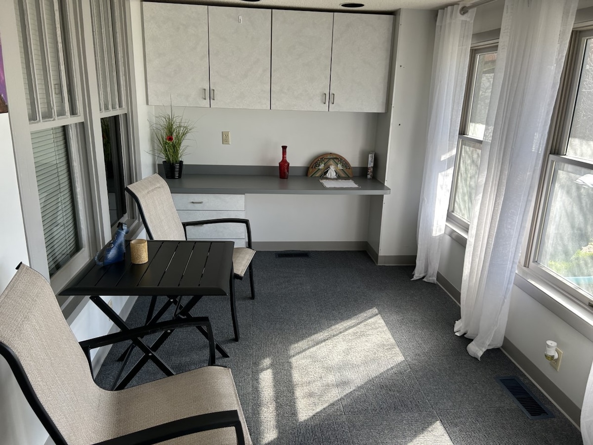 2Bed/1Bath Apartment Centrally Located