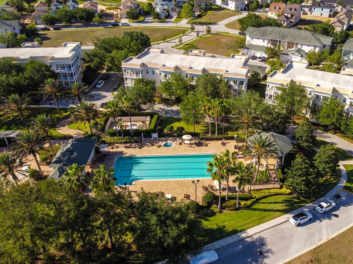 Awesome pool view 3 bed condo - Reunion Resort!