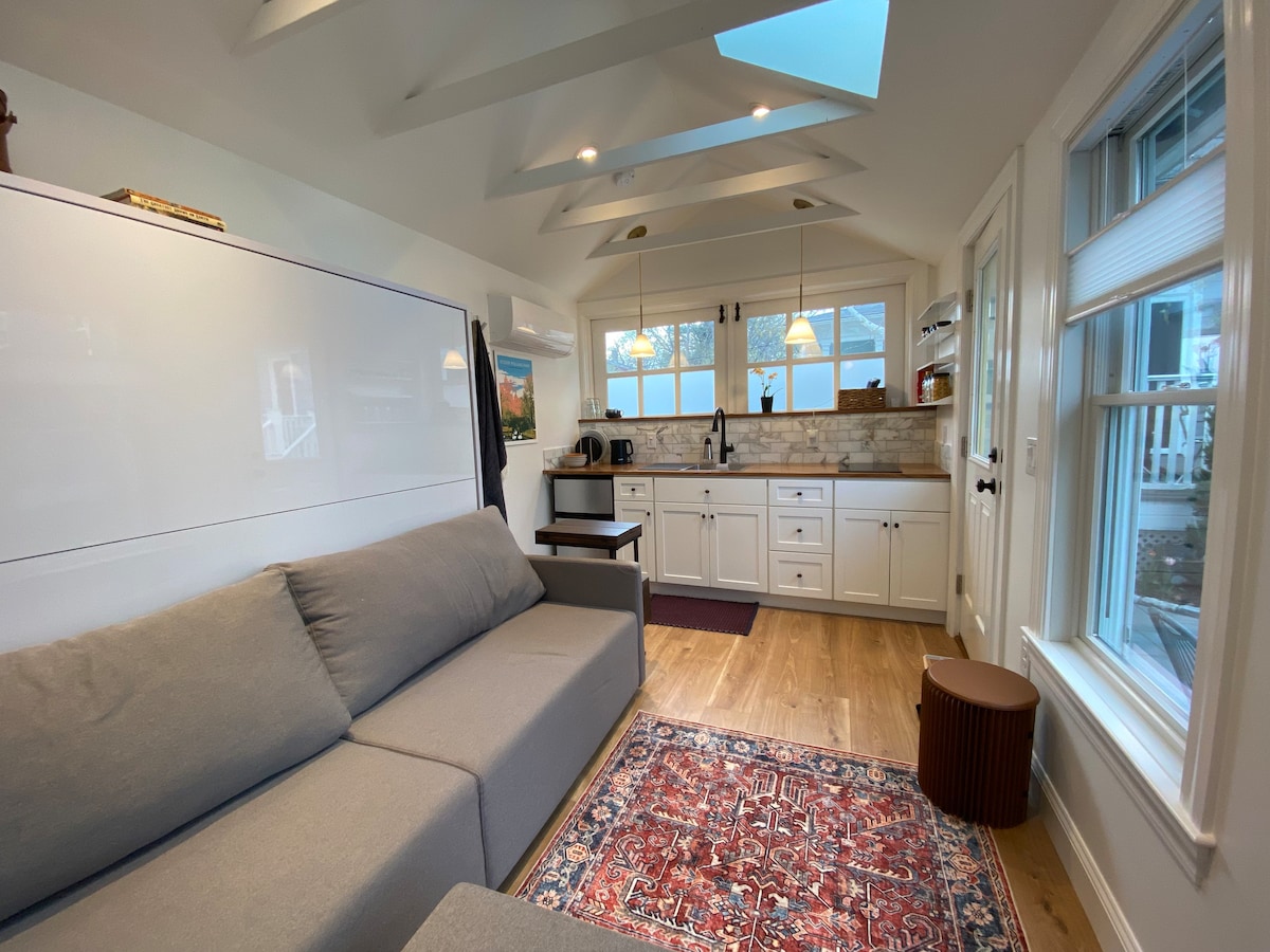 Tiny house get-away with a Yellow Door