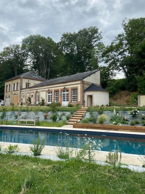4卧室民宅和châteaudetransieres泳池