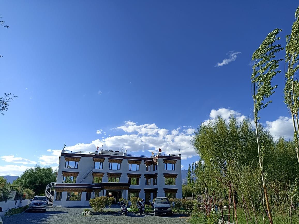 Standard Mountain | Ratna Hotel Ladakh