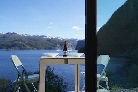 Minimalistic Tiny Home on wheels