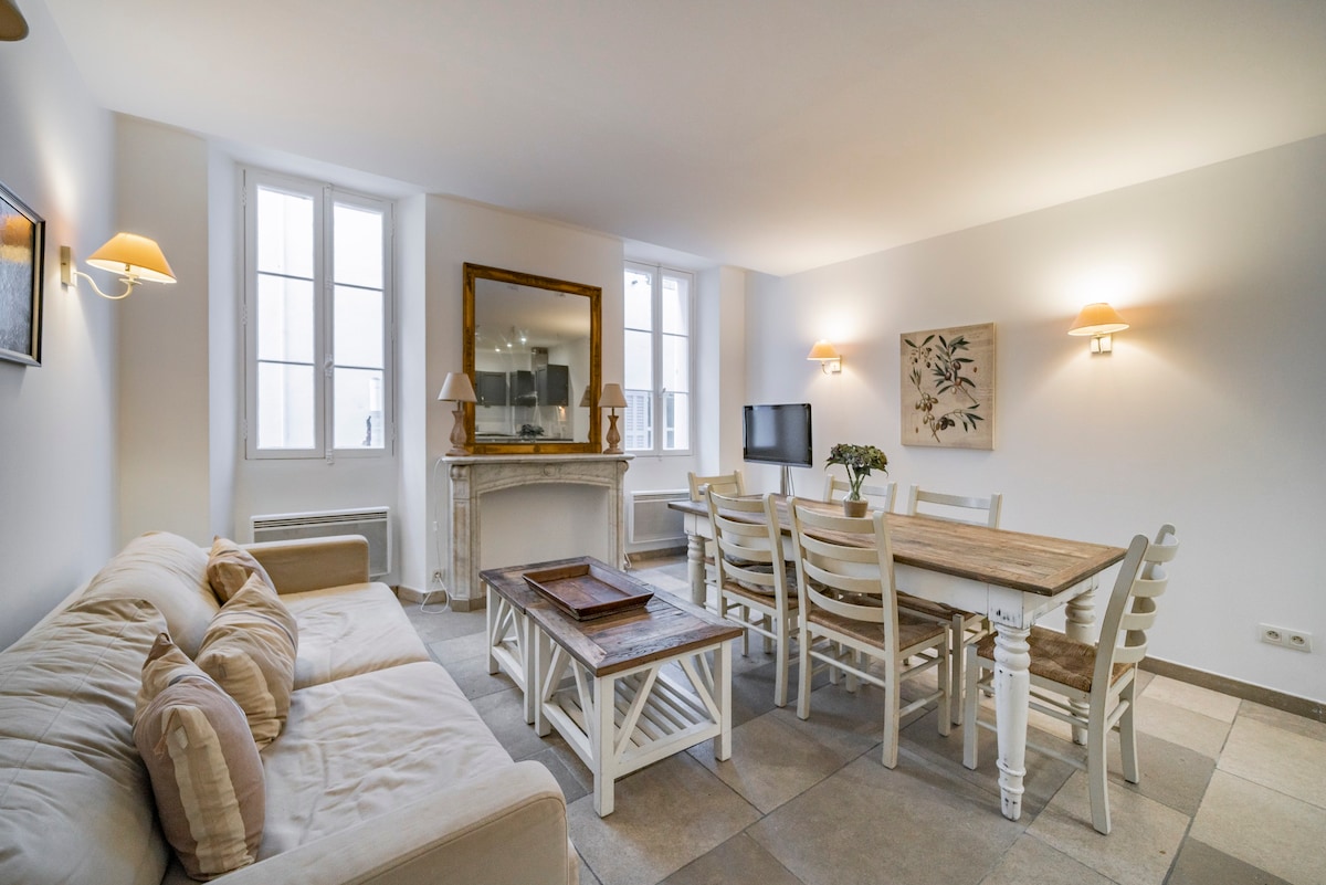 Set of two very nice apartments in the Suquet