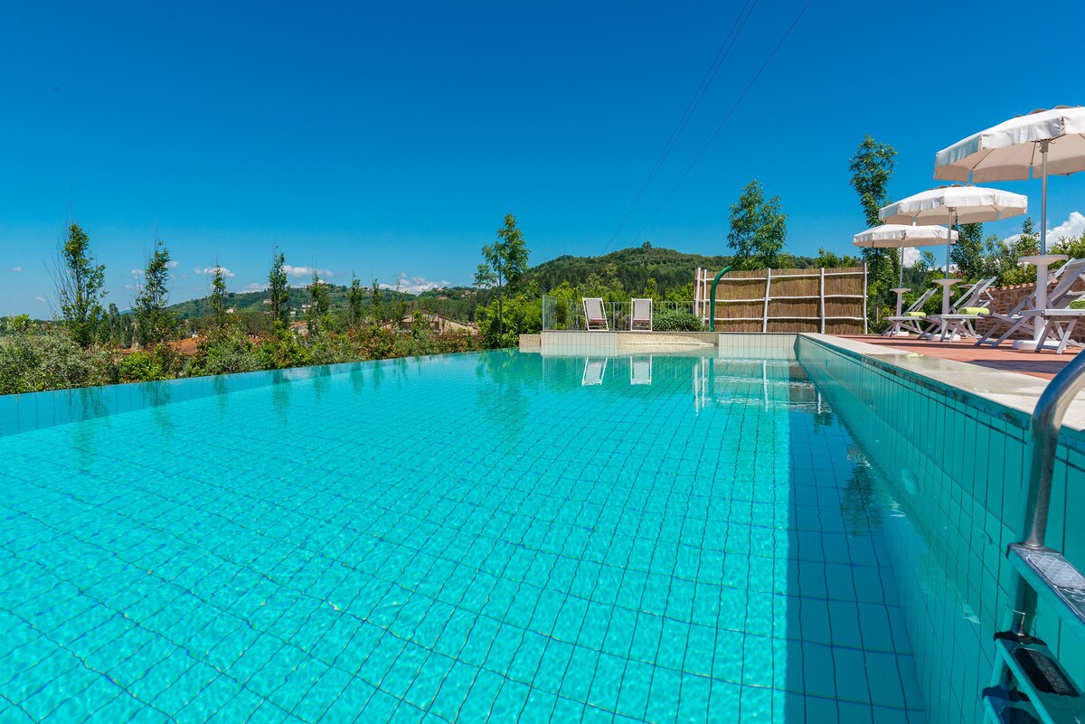 Magnifica villa con piscina