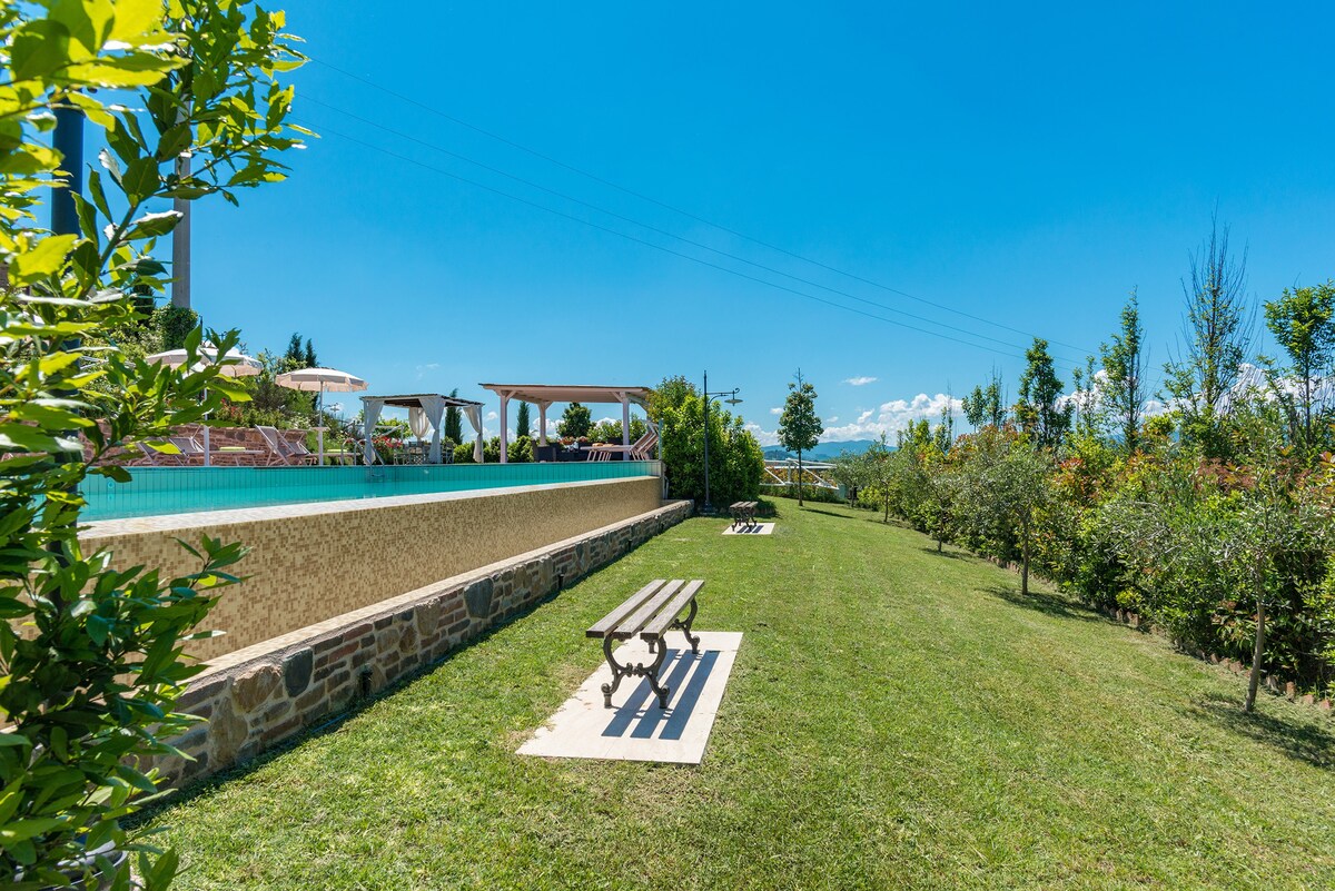 Magnifica villa con piscina