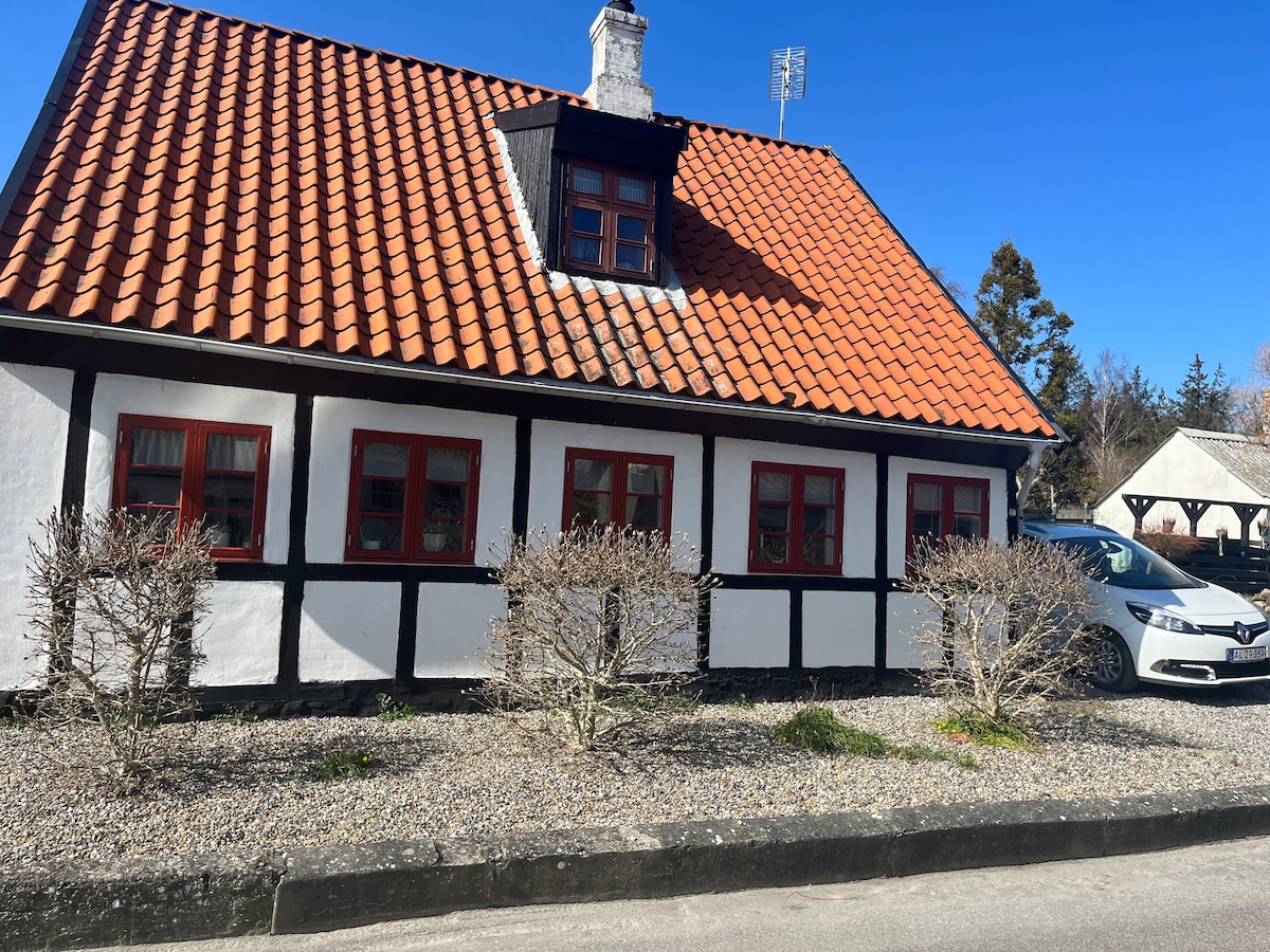 Idylisk landsbyhus på sydøen